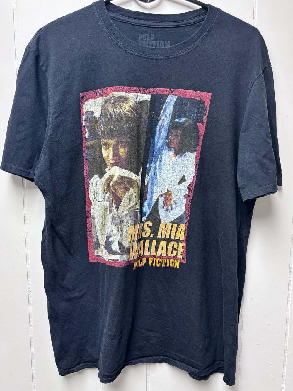 Pulp Fiction Mrs. Mia Wallace T-Shirt Size L Black Graphic Movie Tee